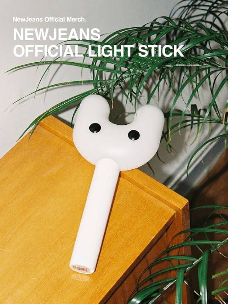 Amazon.co.jp: NewJeans - Official Light Stick 公式 ペンライト 輸入
