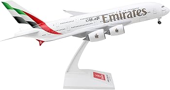 Amazon.co.jp: Daron SkyMarks Emirates A380-800 1/200 w/Gear