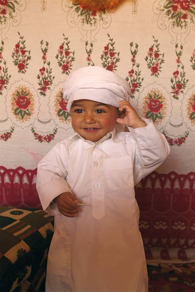 Amazon | Arab. Bedouin of the Syrian Desert: Story of a Family