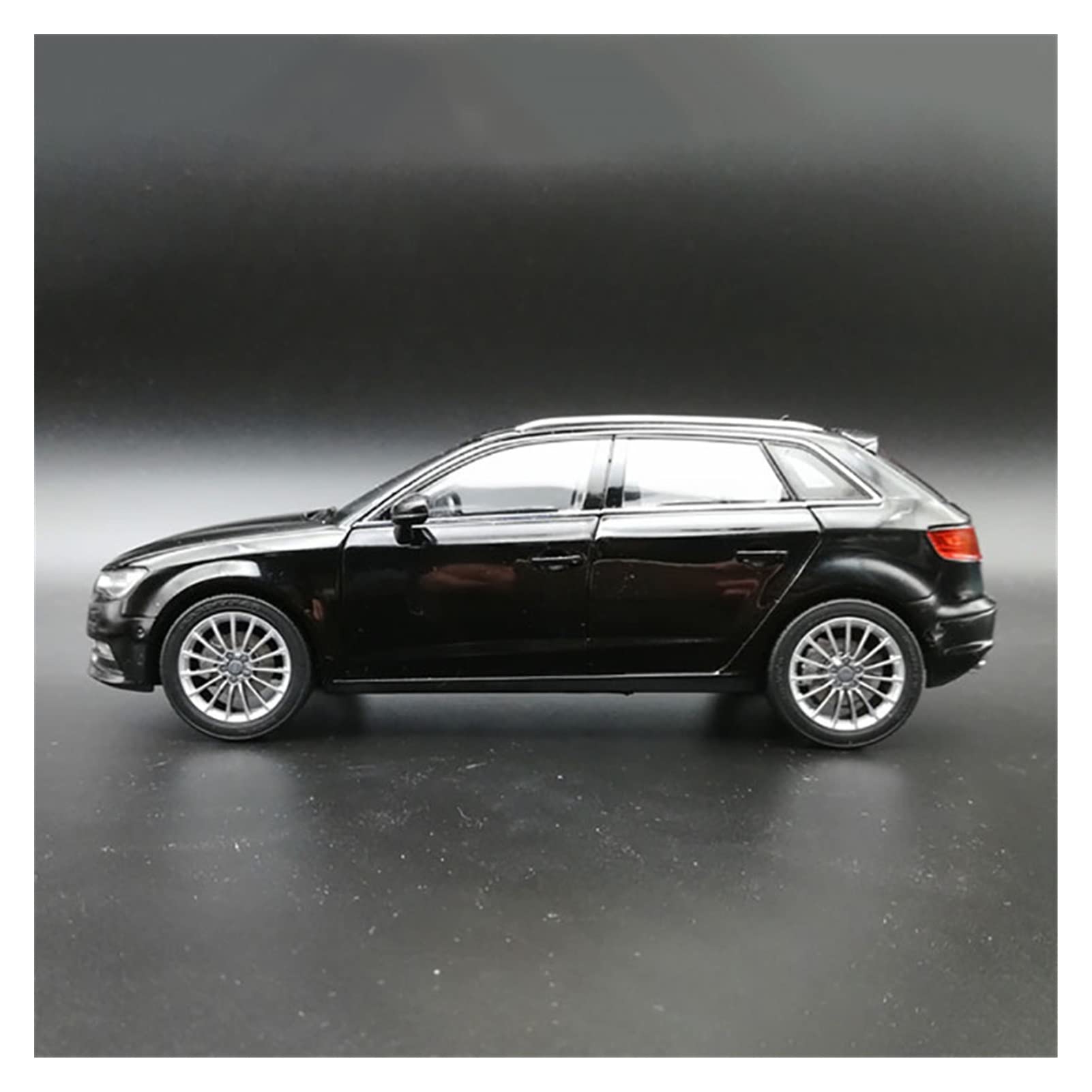 Amazon.co.jp: ミニカー スケールモデルカー 1/18 アウディスポーツ