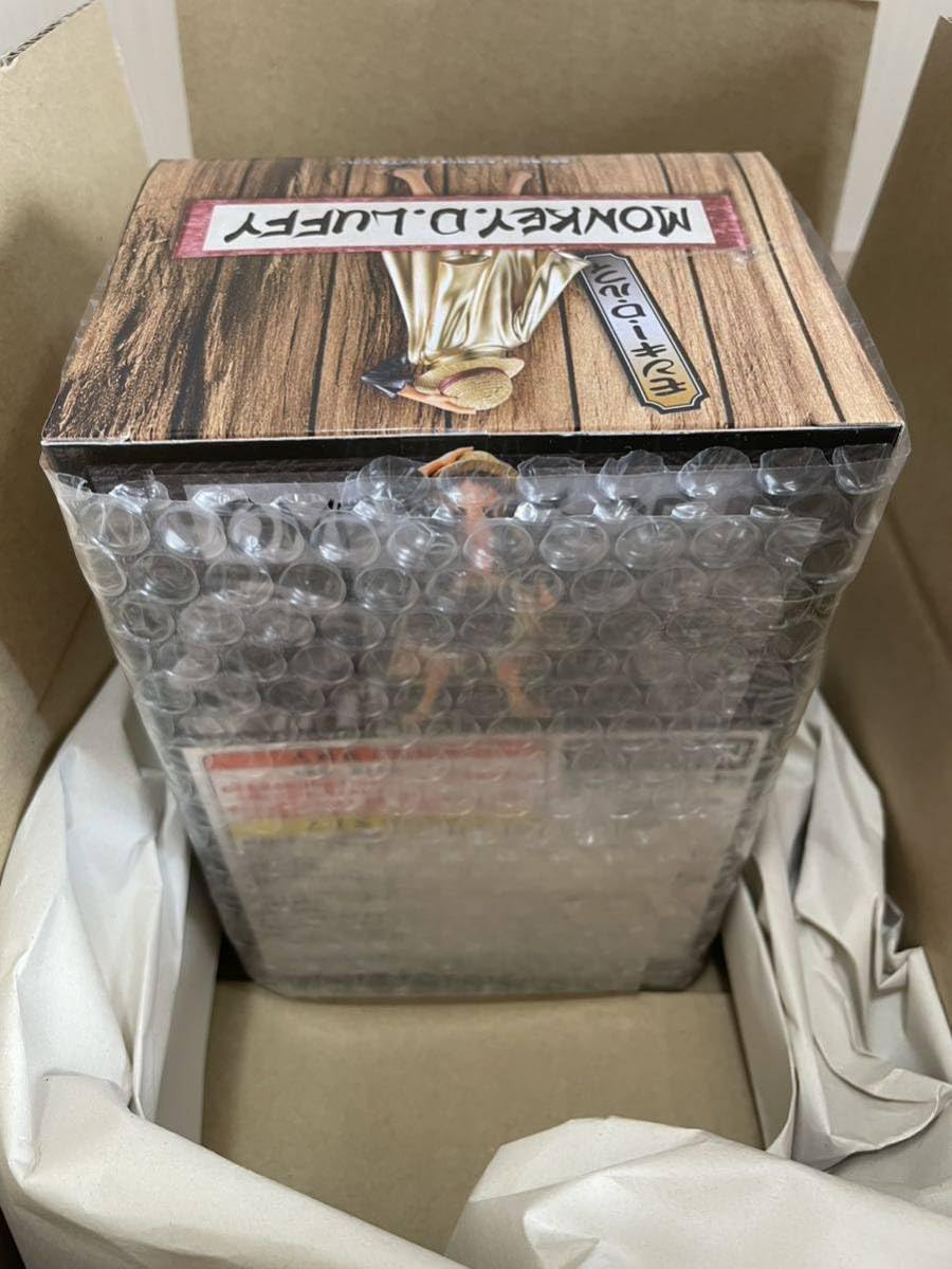 Amazon.co.jp: 限定100体ONE PIECE ワンピース ルフィ フィギュア