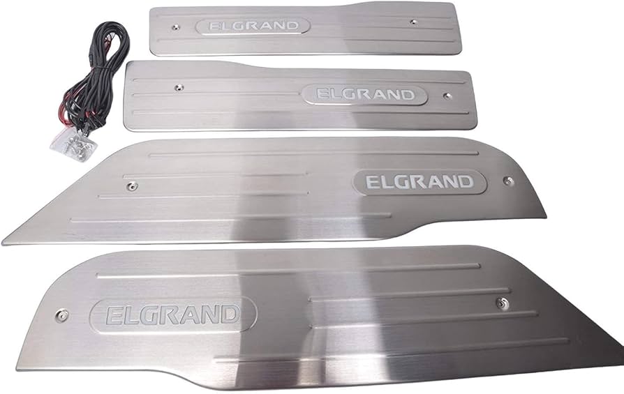 Amazon | エルグランドE52専用 LEDスカッフプレート 鏡面仕上げ