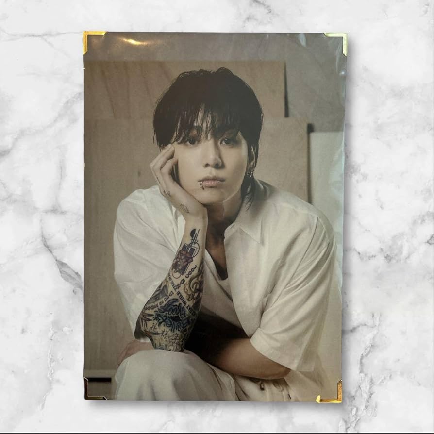 Amazon.co.jp: BTS ジョングク ゴールデンモーメンツ ソウル 展示会