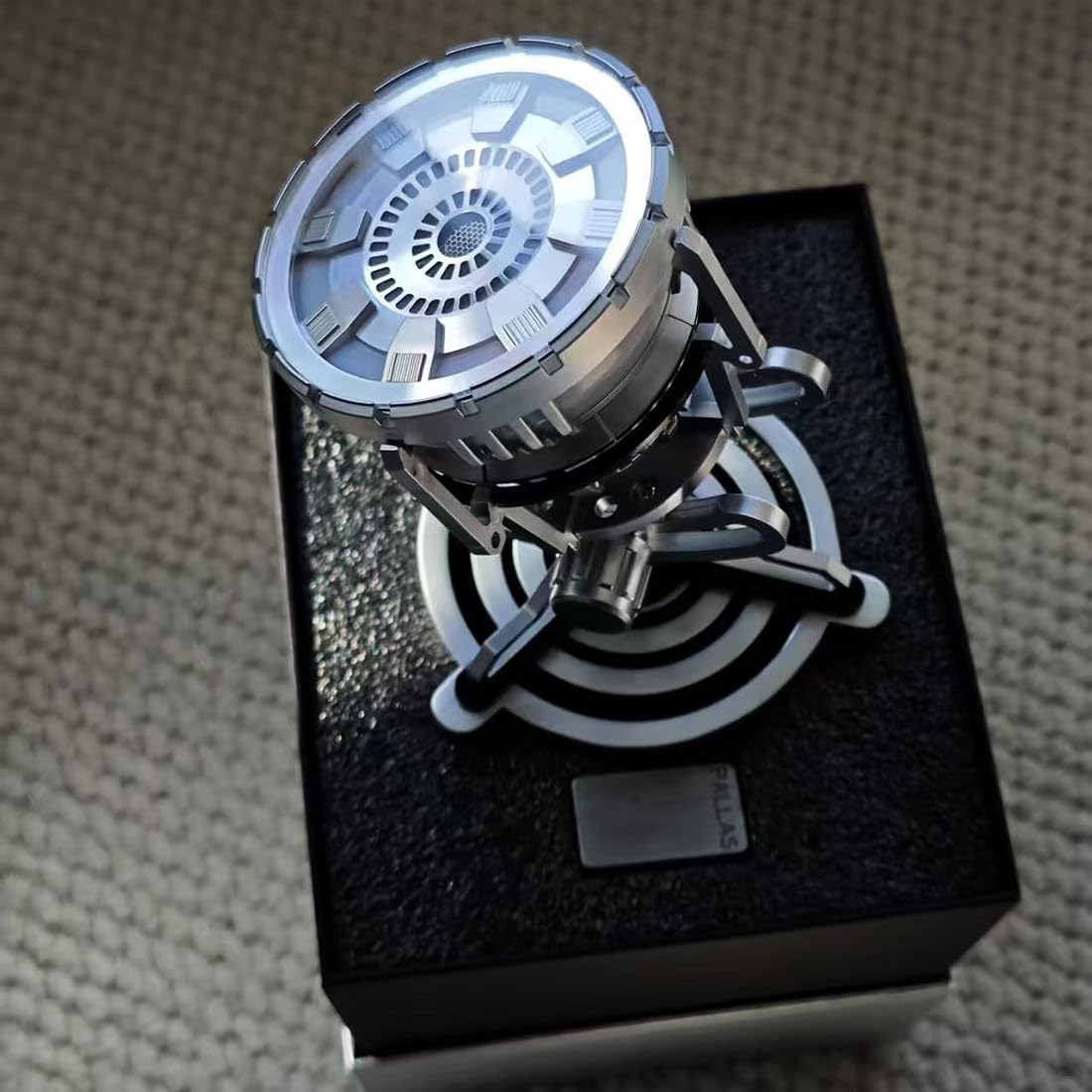 Amazon.co.jp: XMBRICDIYY アークリアクター MK3-1:1スケール DIY USB