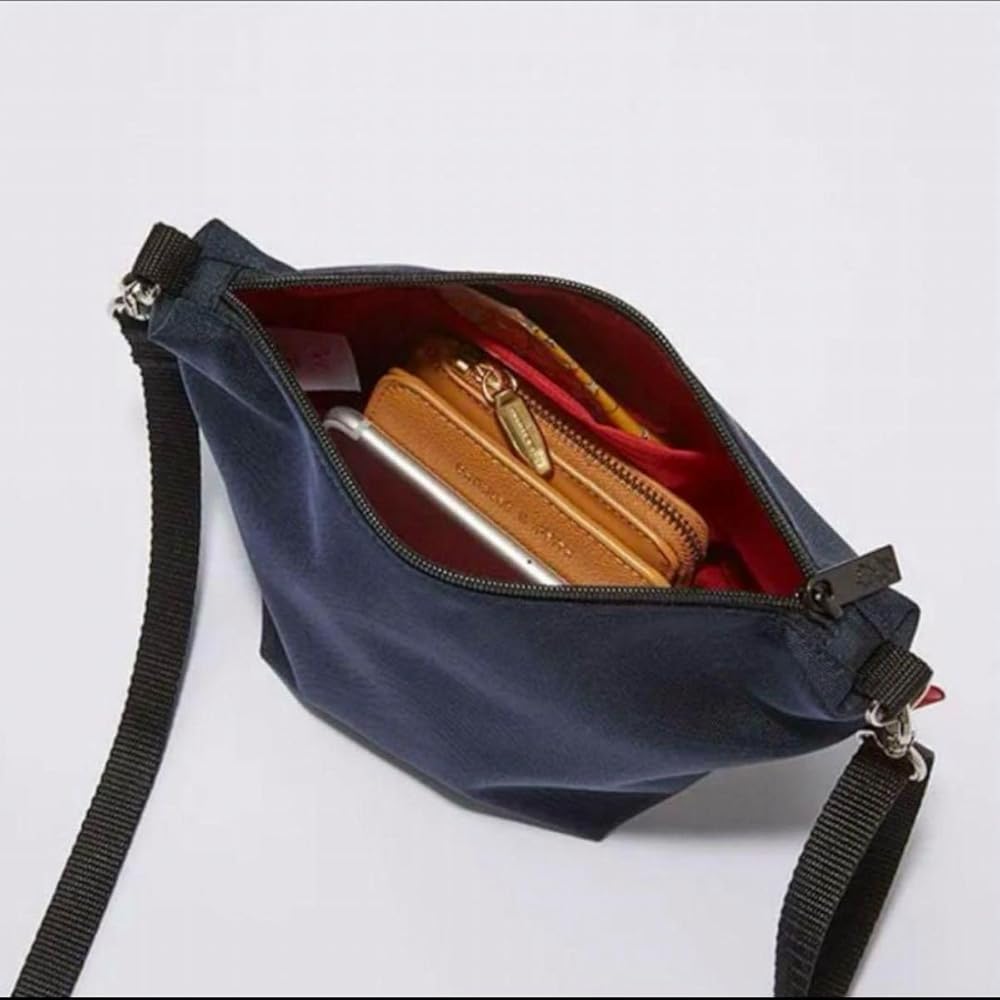 Amazon | ファミリア×JAL 船形ポシェット ポーチ ショルダーバッグ