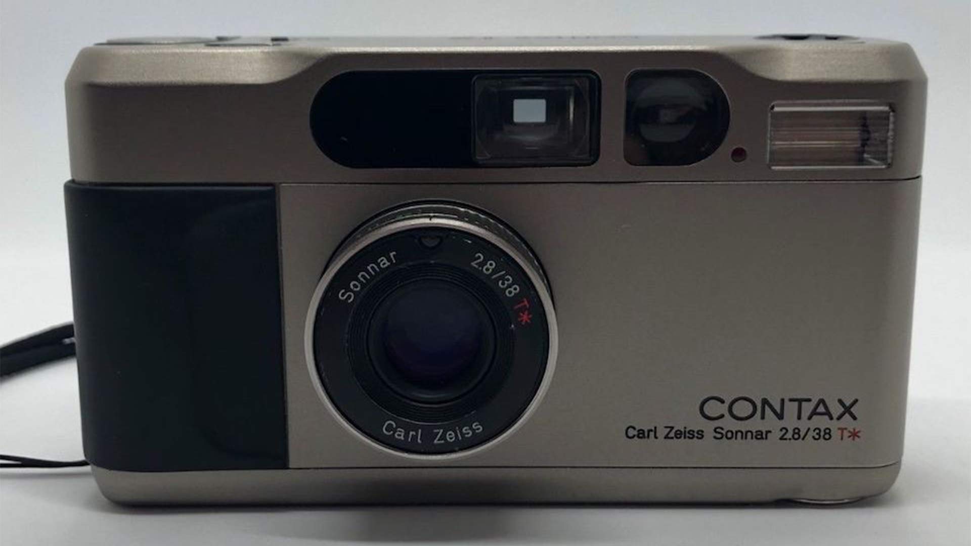 Amazon.com : Contax T2 Silver 35mm Camera : Point And Shoot Film