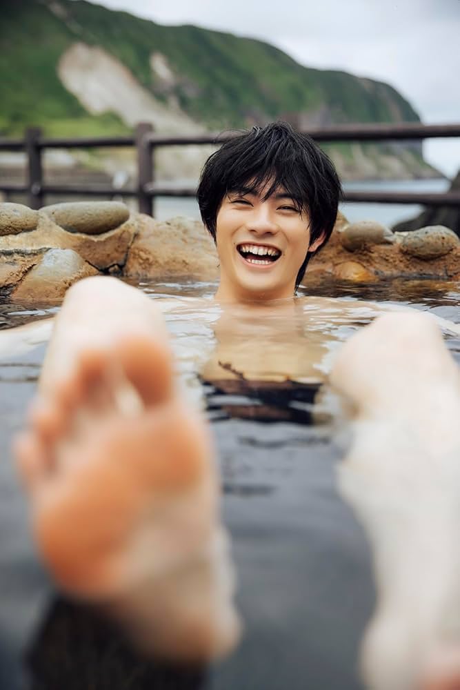 Amazon.co.jp: 前田拳太郎 Personal Photo Book 藍色 : 前田 拳太郎: 本