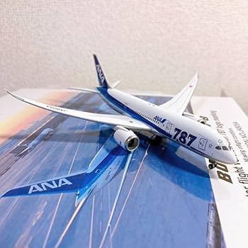 Amazon.co.jp: 全日空商事 ANA ボーイング 787-8 1/400 滑走路付