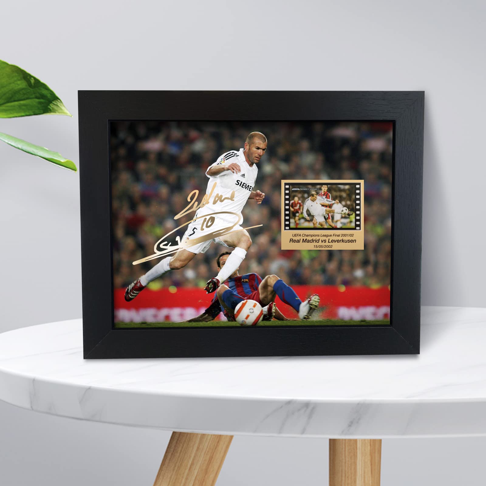 Amazon.co.jp: ORIMAMI サイン入りサッカーボール ジネディーヌ ジダン