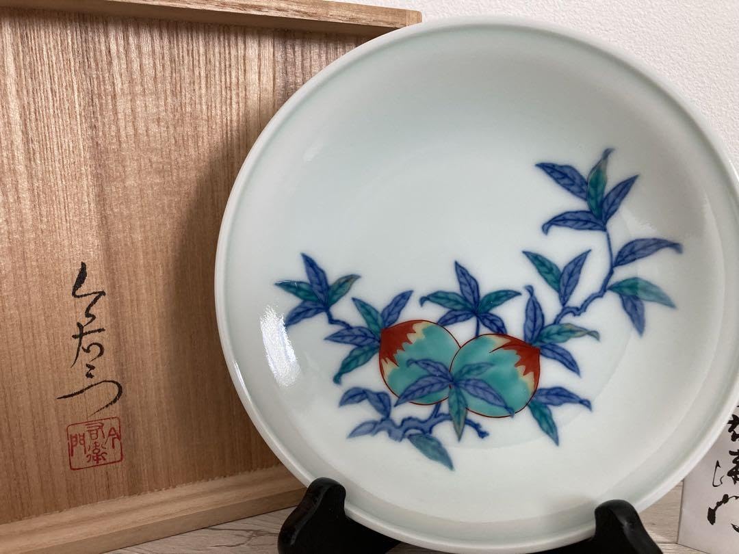 色鍋島桃絵松右衛門の作品です写真17枚です 色鍋島桃絵松右衛門の