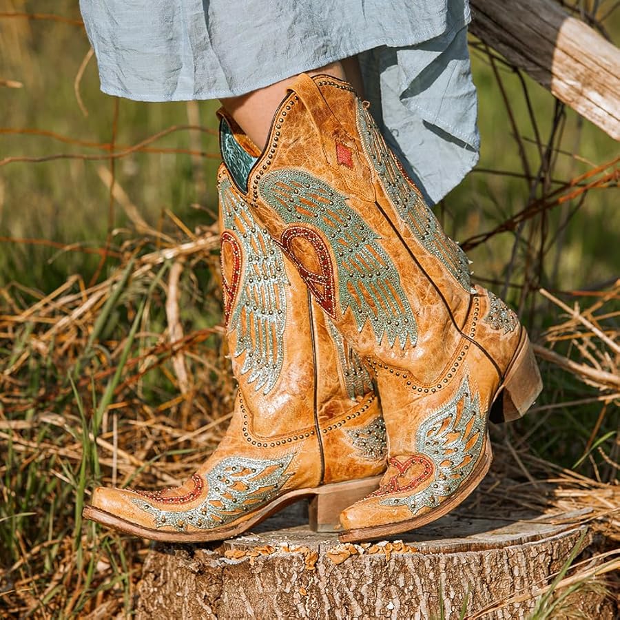 Amazon.com: Corral Boots Womens Heart And Wings Embroidered
