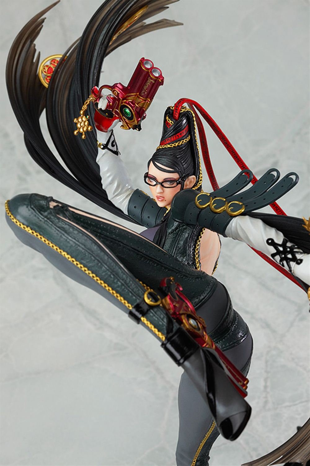 Amazon.co.jp: BAYONETTA ベヨネッタ (1/7スケール PVC製塗装済み完成