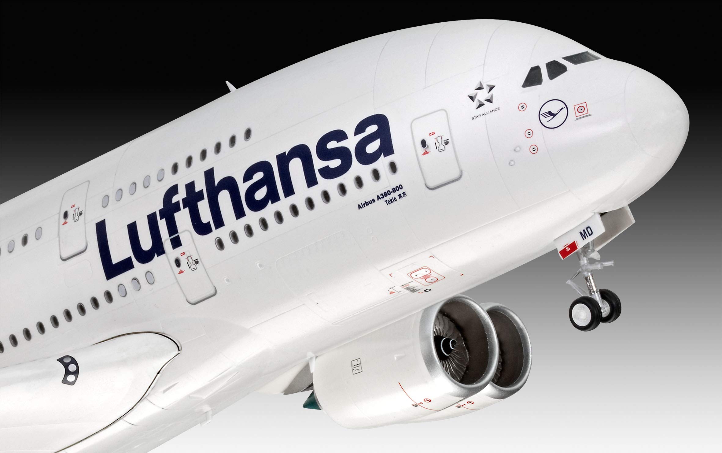Amazon.co.jp: German Revell 1/144 Airbus A380-800 Lufthansa New