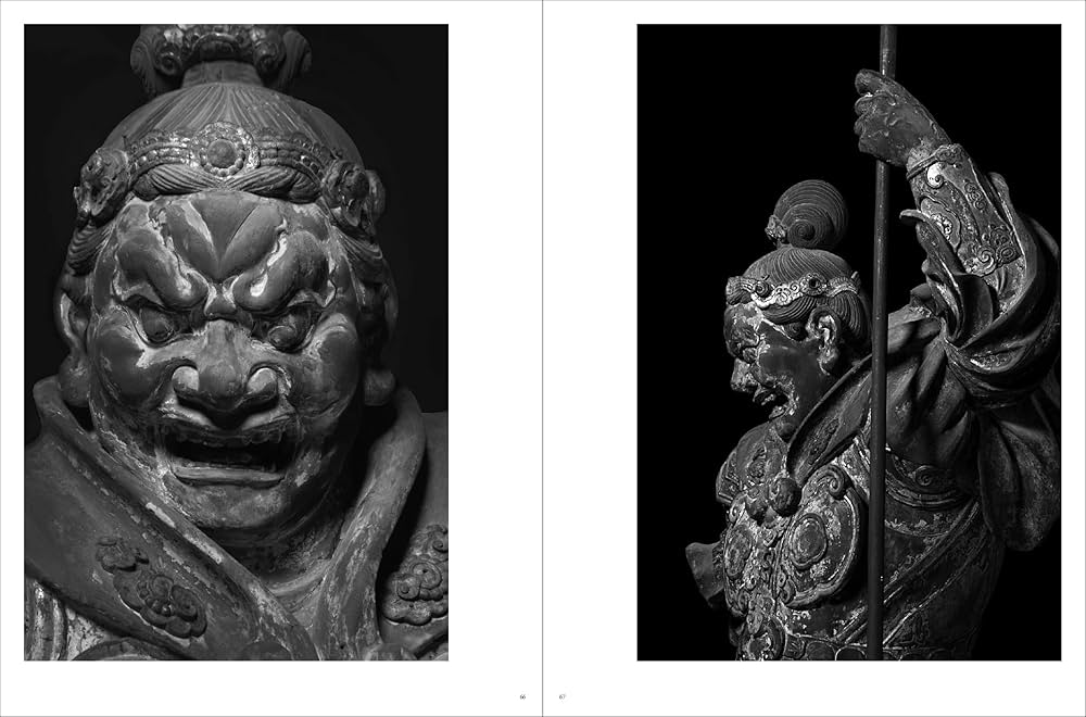 Amazon.co.jp: 運慶 六田知弘写真集 : 六田 知弘: Japanese Books