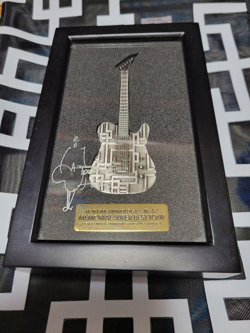 Amazon.co.jp: 布袋寅泰メモリアルギターフィギュア 希望者にはオマケ