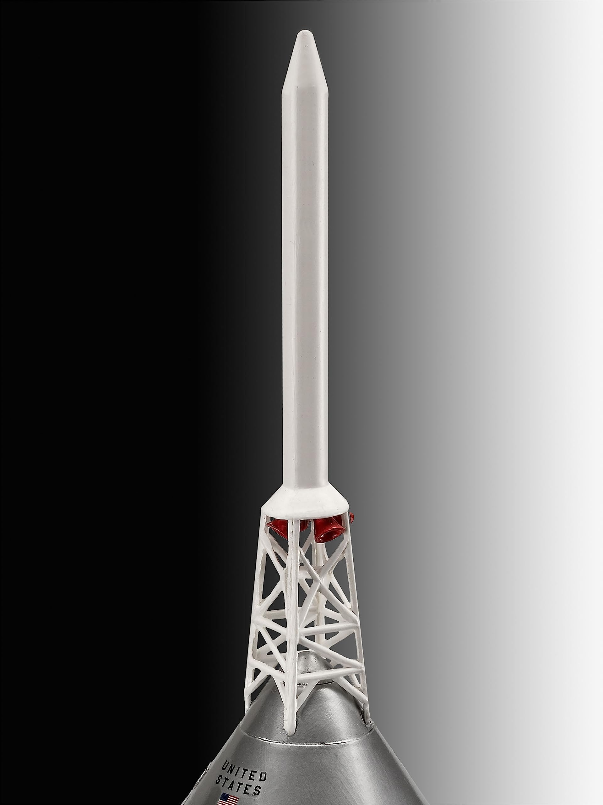 Amazon | ドイツレベル(Revell) 1/96 アポロ 11 サターンV ロケット