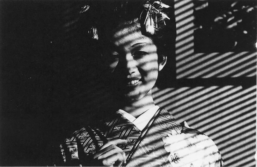 Amazon.co.jp: 角の煙草屋までの旅 : 須田一政, 梅村隆之, 瀬戸正人