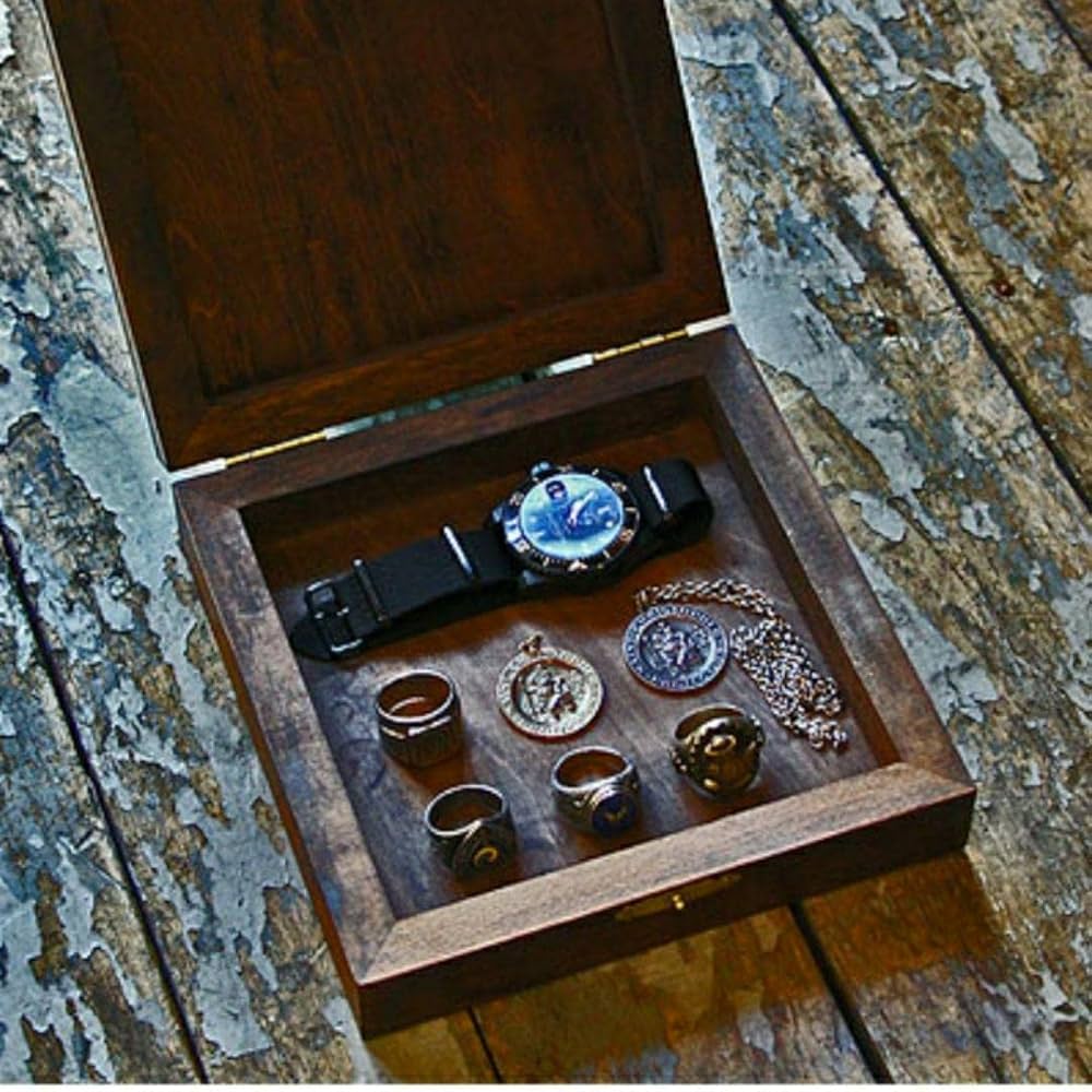 Amazon.co.jp: トイズマッコイ ストアー限定 ロゴ入り木製アクセサリー