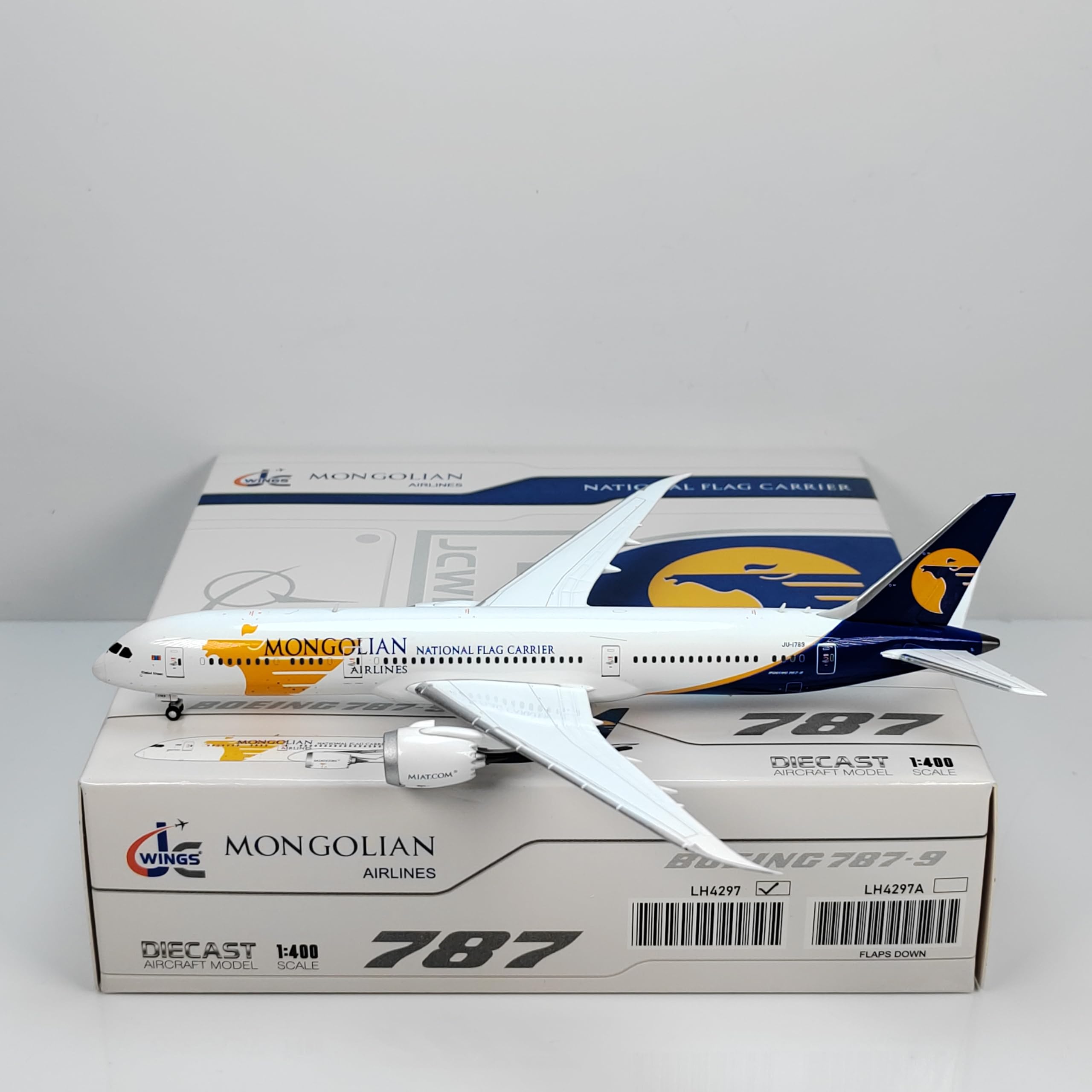 Amazon | JC Wings 1:400 LH4297 MIAT Mongolian Airlines モンゴル
