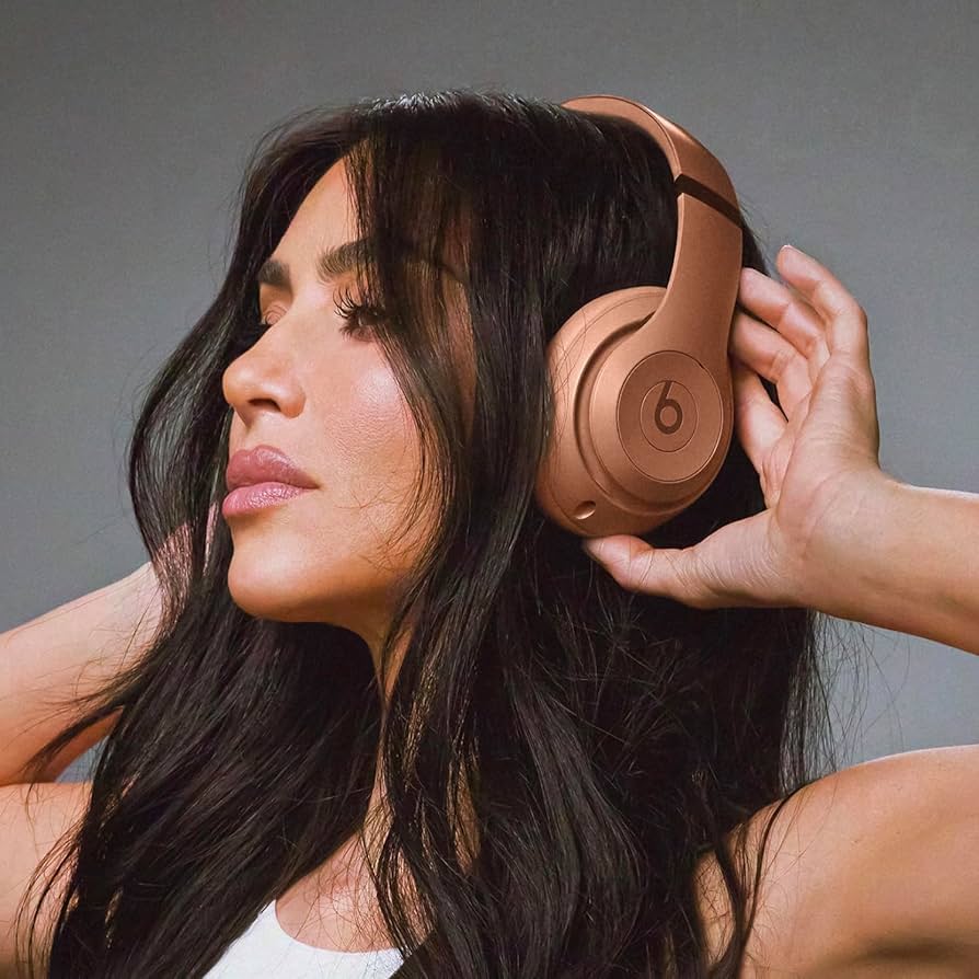 Amazon.co.jp: Beats Studio Pro x Kim Kardashian - ワイヤレス