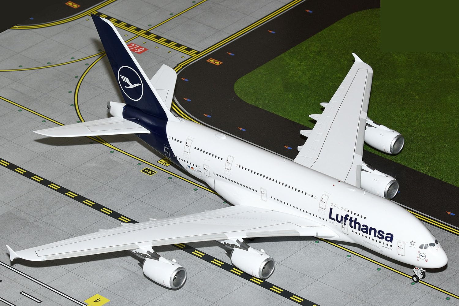 Amazon.co.jp: Gemini200 1/200 A380-800 Lufthansa D-AIMK Finished