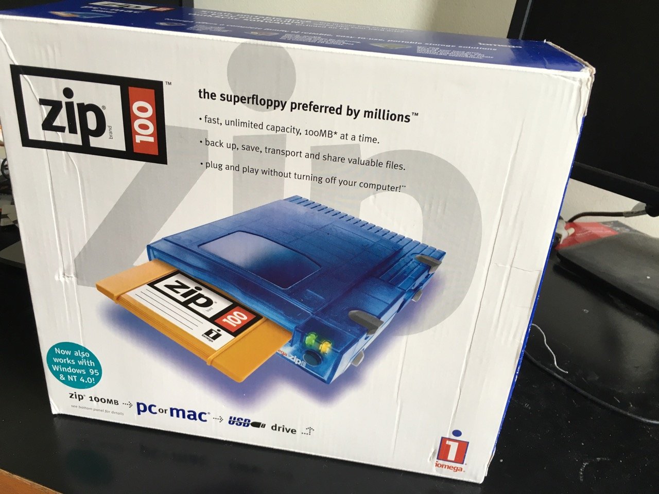 Amazon | Iomega Zip 100 Portable USB Drive (PC/Mac) [並行輸入品