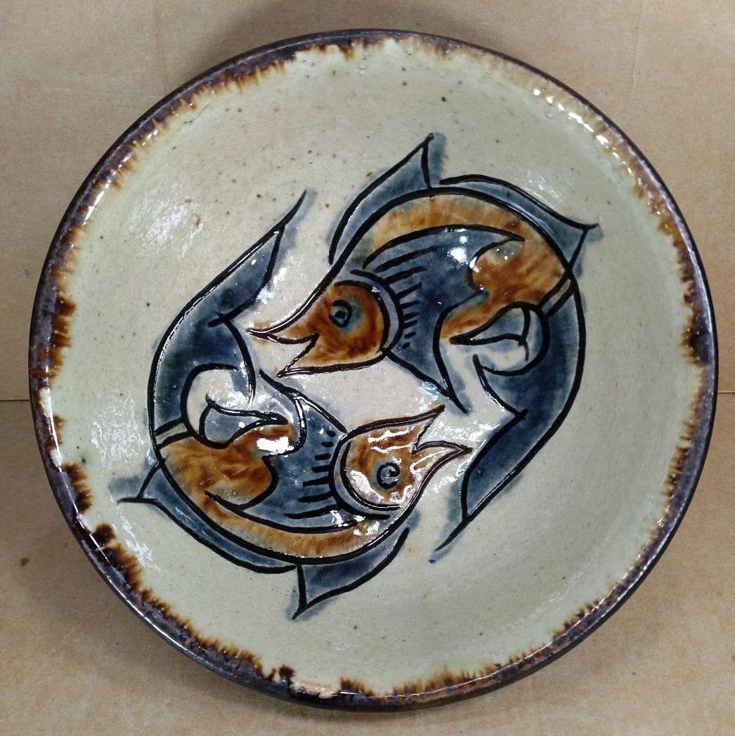 Amazon.co.jp: 最高傑作本物保証金城次郎 壷屋焼 魚文茶碗 共箱 栞