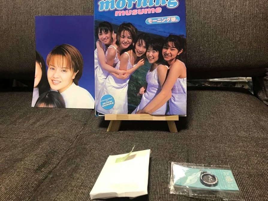 Amazon.co.jp: 初期メンバー モーニング娘。 写真集 豪華 ポスター 付