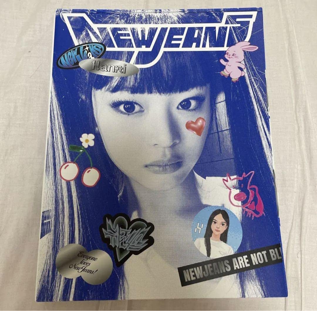 Amazon.co.jp: NewJeans 1stアルバムbluebook ハニ ニュジ : おもちゃ