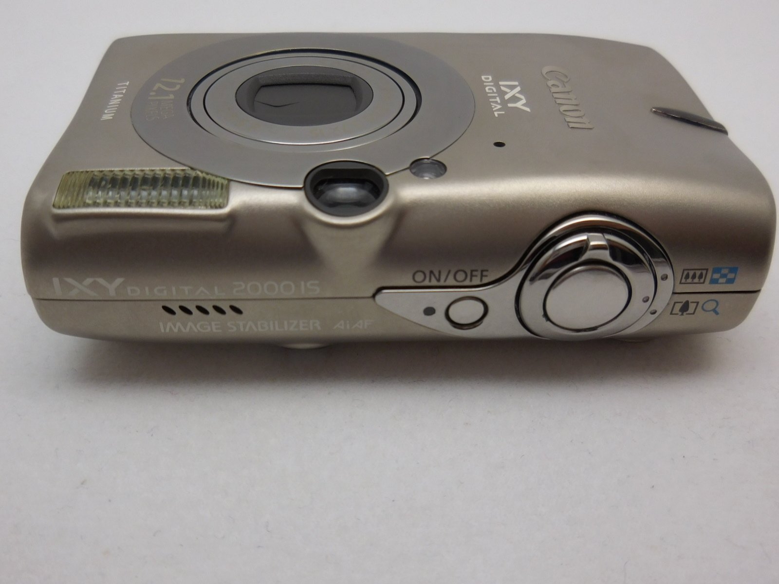 Amazon.co.jp: Canon Digital Camera IXY DIGITAL 2000IS IXYD2000IS