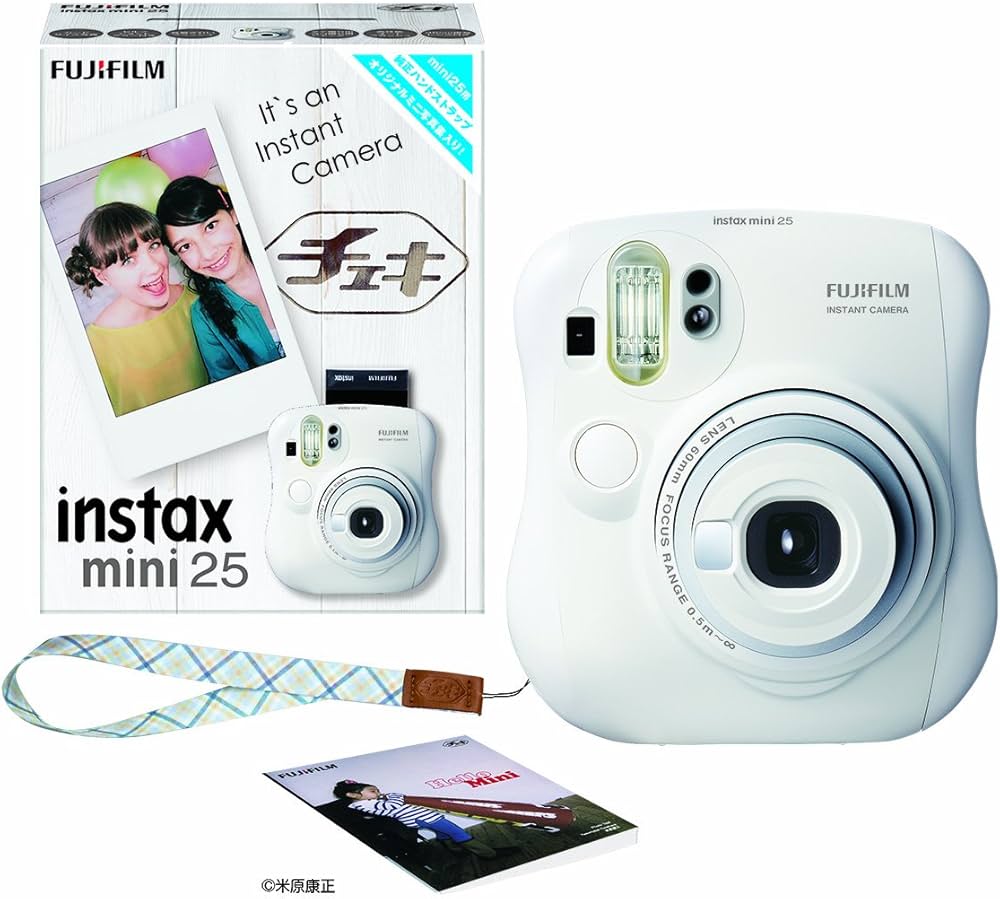 Amazon | 富士フイルム(FUJIFILM) インスタントカメラ チェキ instax