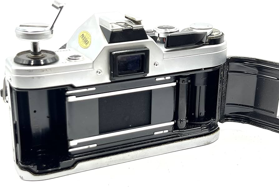 Canon AE-1 35mm Film Camera w/ 50mm 1:1.8 Lens : Amazon.ca