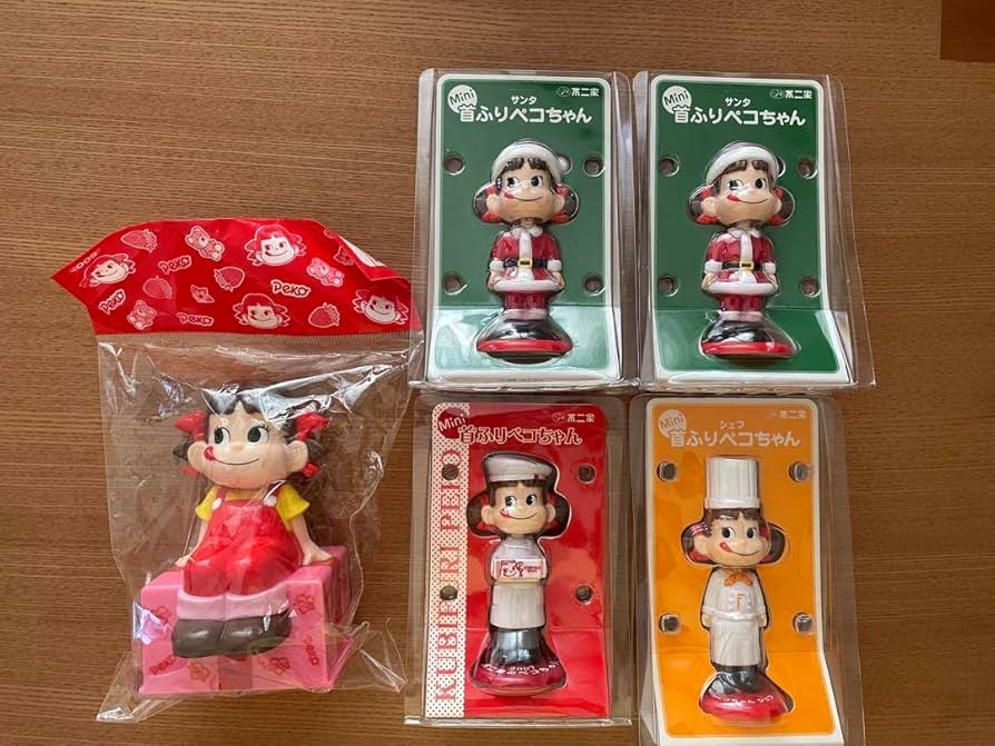 Amazon.co.jp: 不二家 首振りペコちゃん&ペコちゃん貯金箱 : おもちゃ