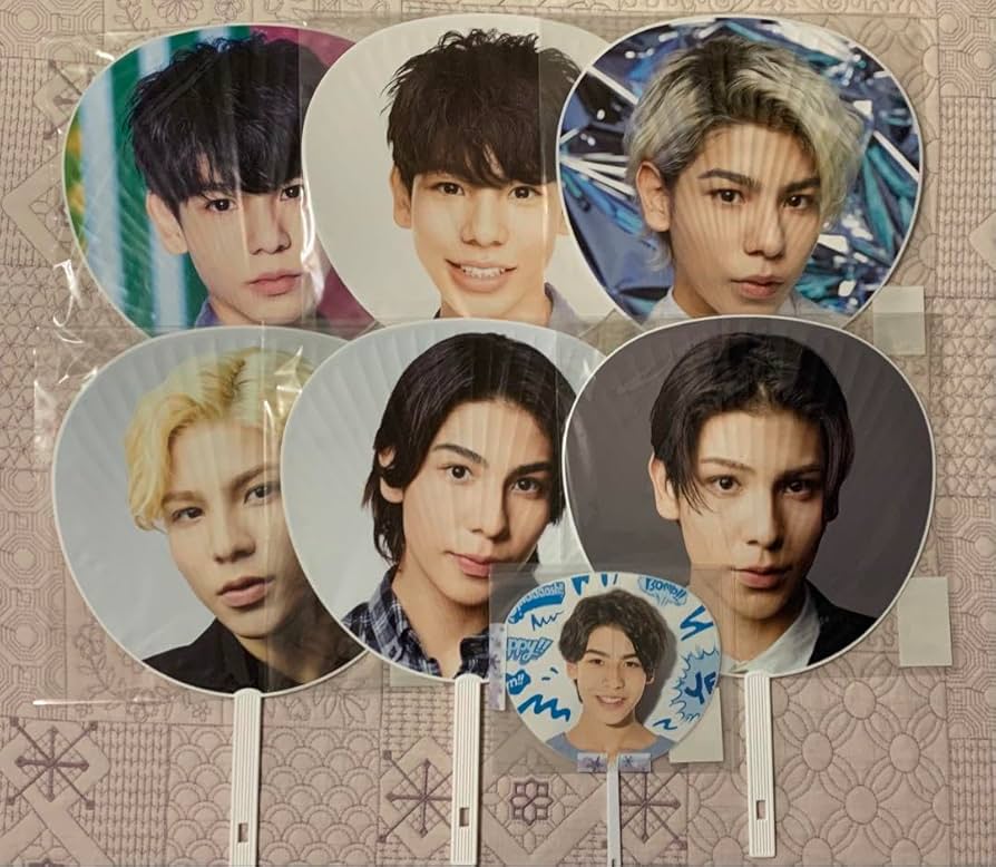 Amazon.co.jp: Snow Man ラウール 歴代うちわ 7種セット : ホーム