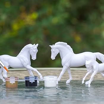 Amazon.com: Breyer Horses Stablemates Horse Family Paint Set | 3