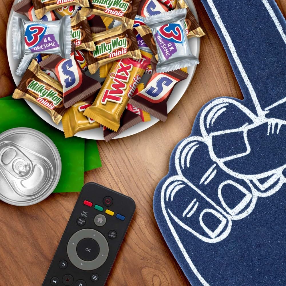 Amazon.co.jp: SNICKERS, TWIX, 3 MUSKETEERS & MILKY WAY Minis Size