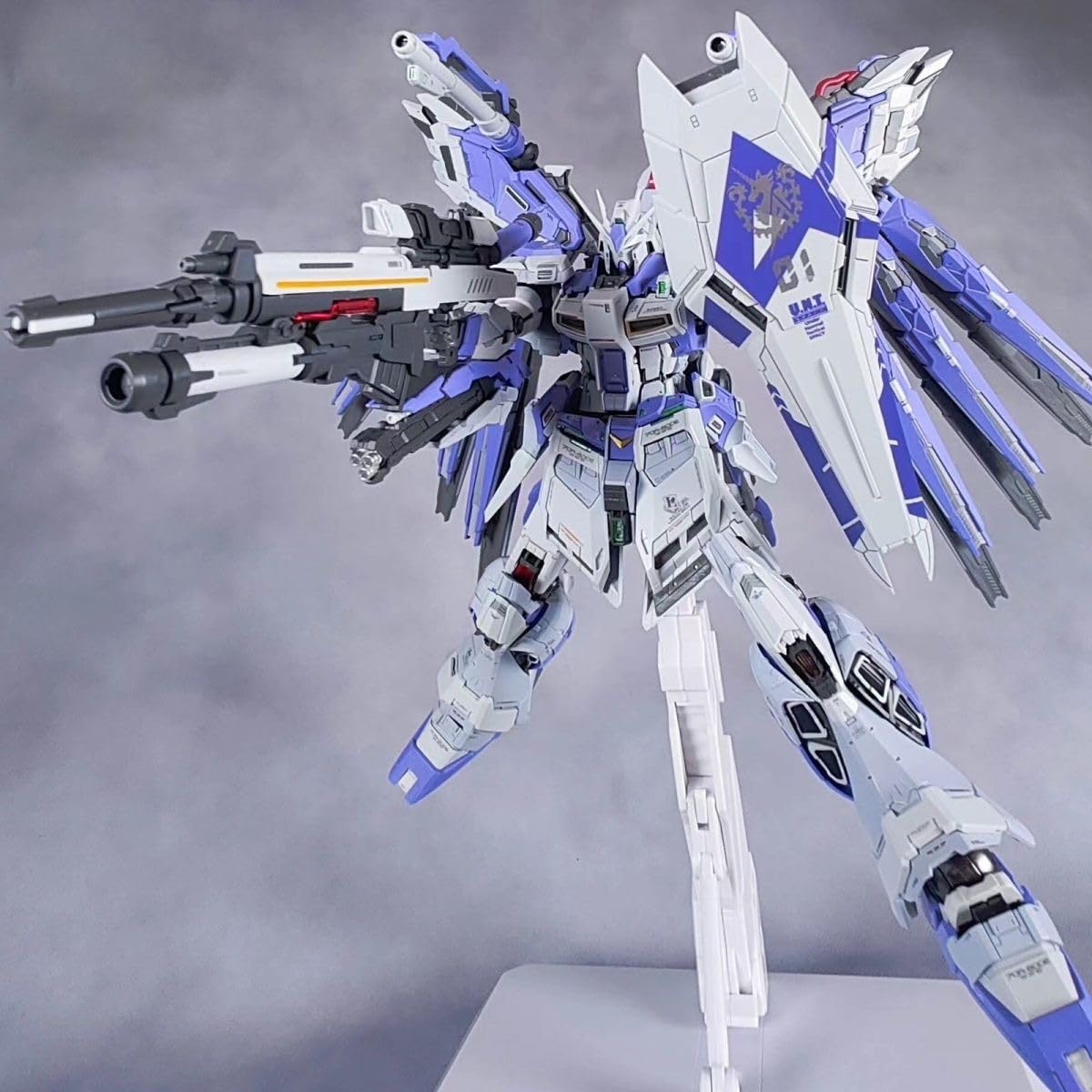 Amazon | V-TIGER 1/100 MG VT-01 Hi-νガンダム YujiaoLand仕様 メタル