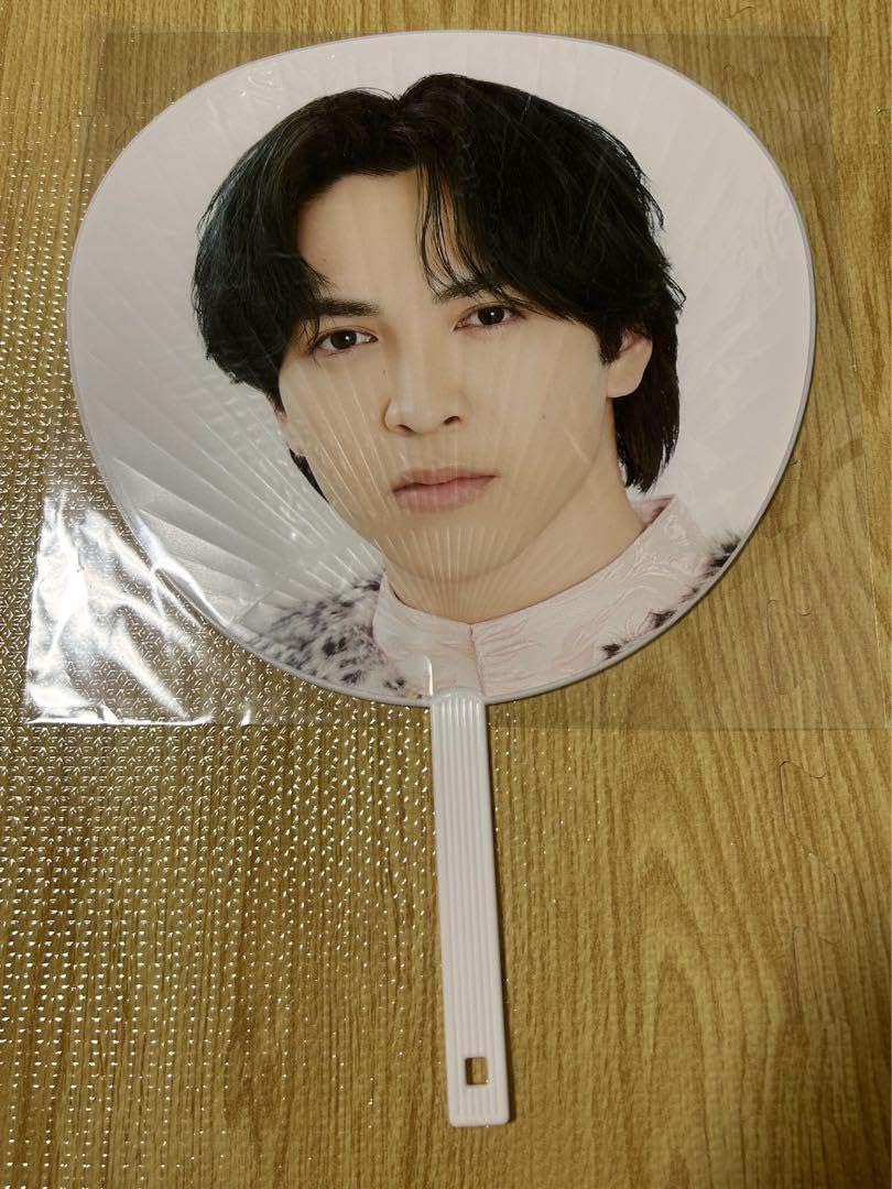 Amazon.co.jp: EBiDAN THE LIVE エビライ 2024 MLK 吉田仁人 うちわ