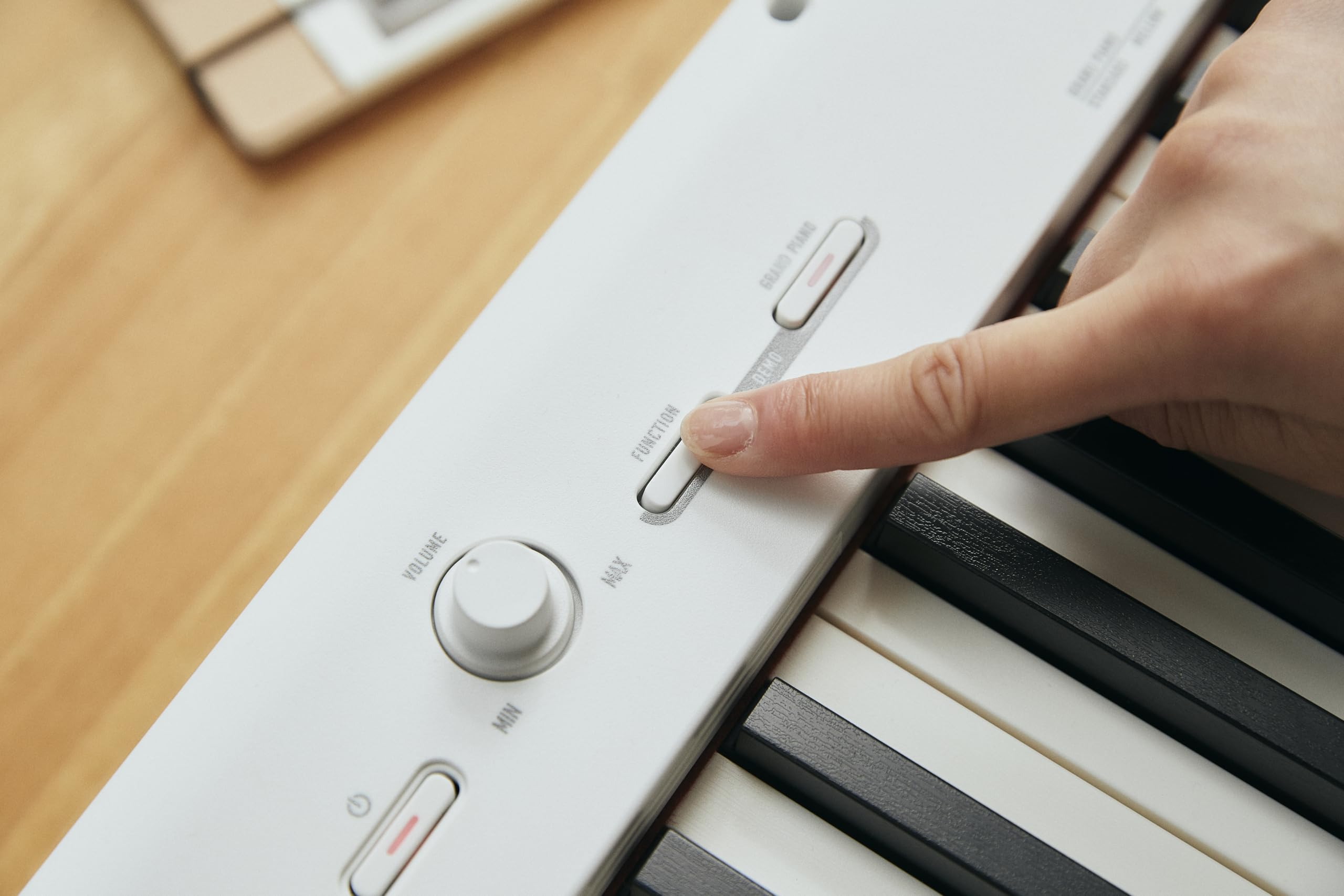 Amazon | カシオ(CASIO)電子ピアノ CDP-S110WE (ホワイト) 88鍵盤