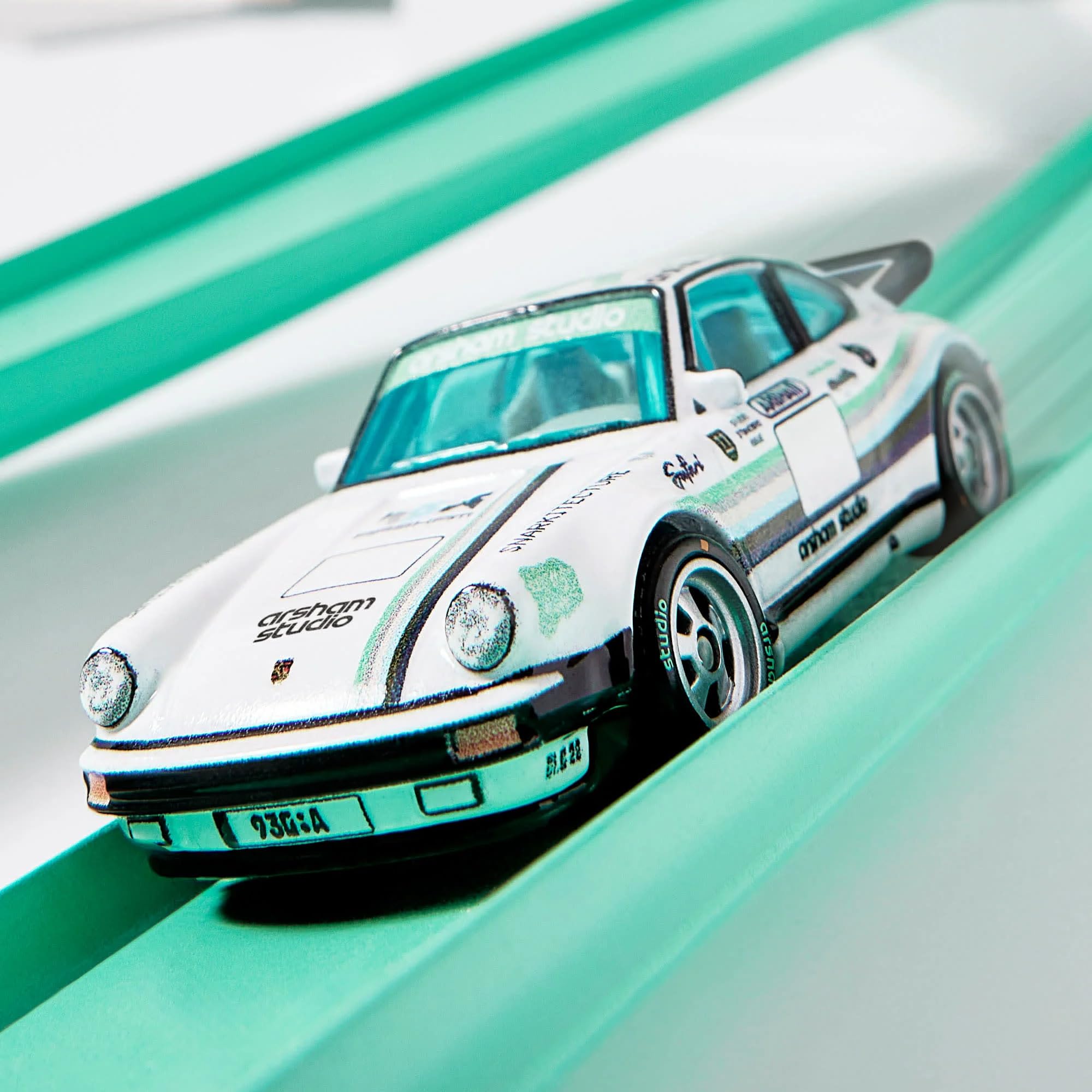 Amazon.com: Hot Wheels Mattel Creations x Daniel Arsham Livery