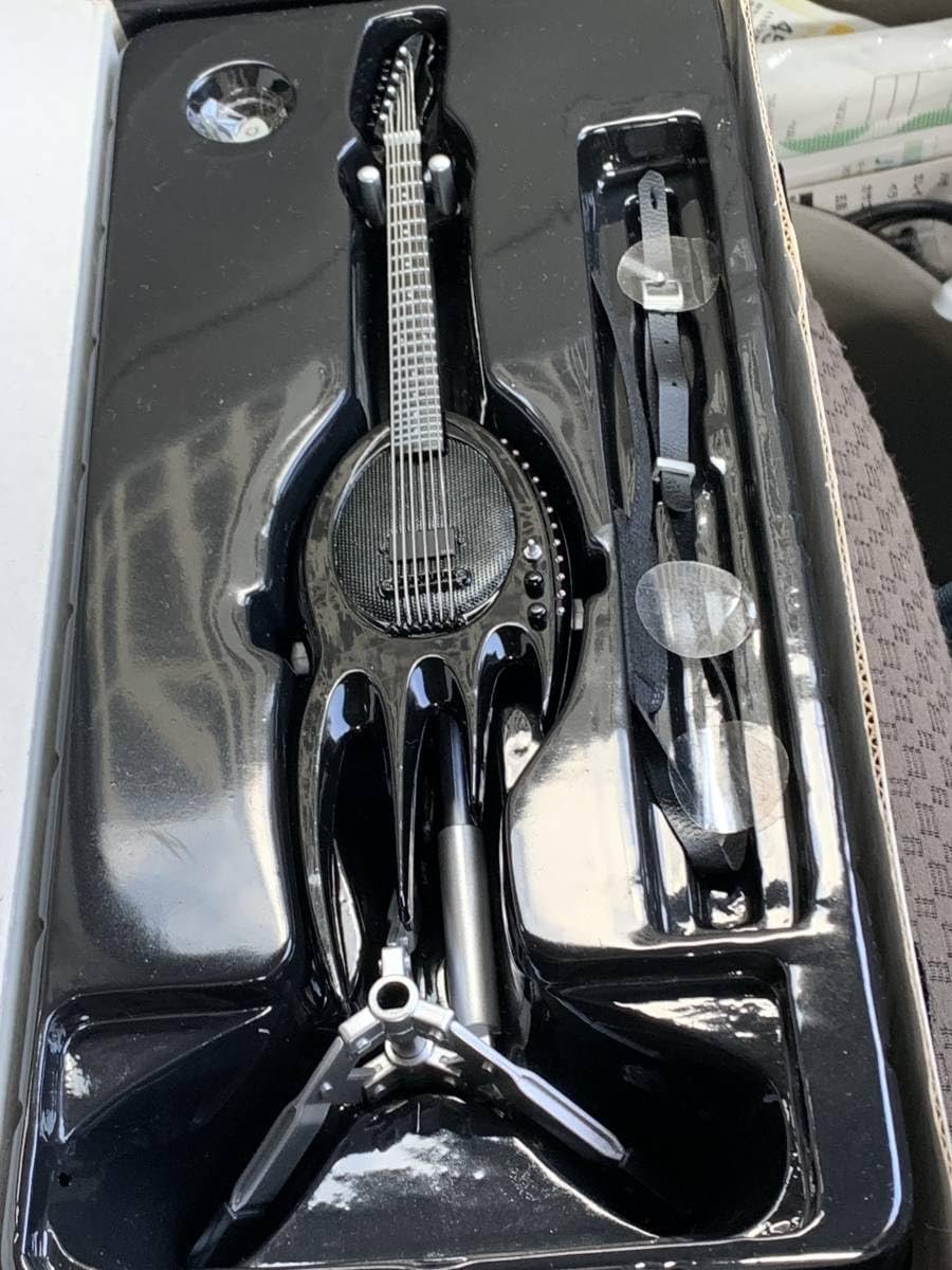 Amazon | 布袋寅泰 ギターフィギュア zodiac ブラックファイヤー 良品