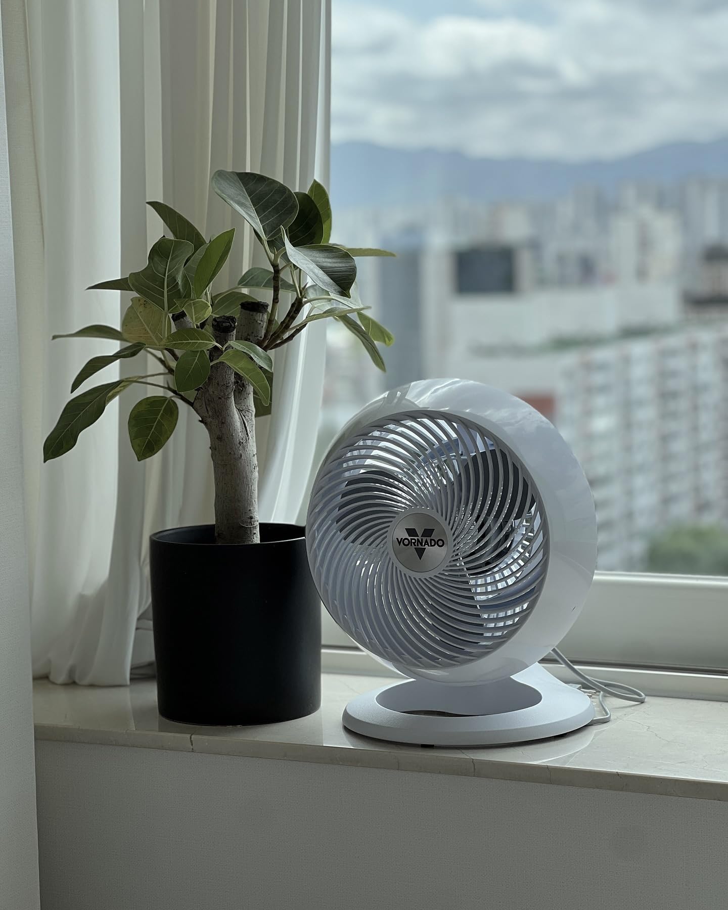 Amazon.com: Vornado 660 Large Whole Room Air Circulator Fan with 4
