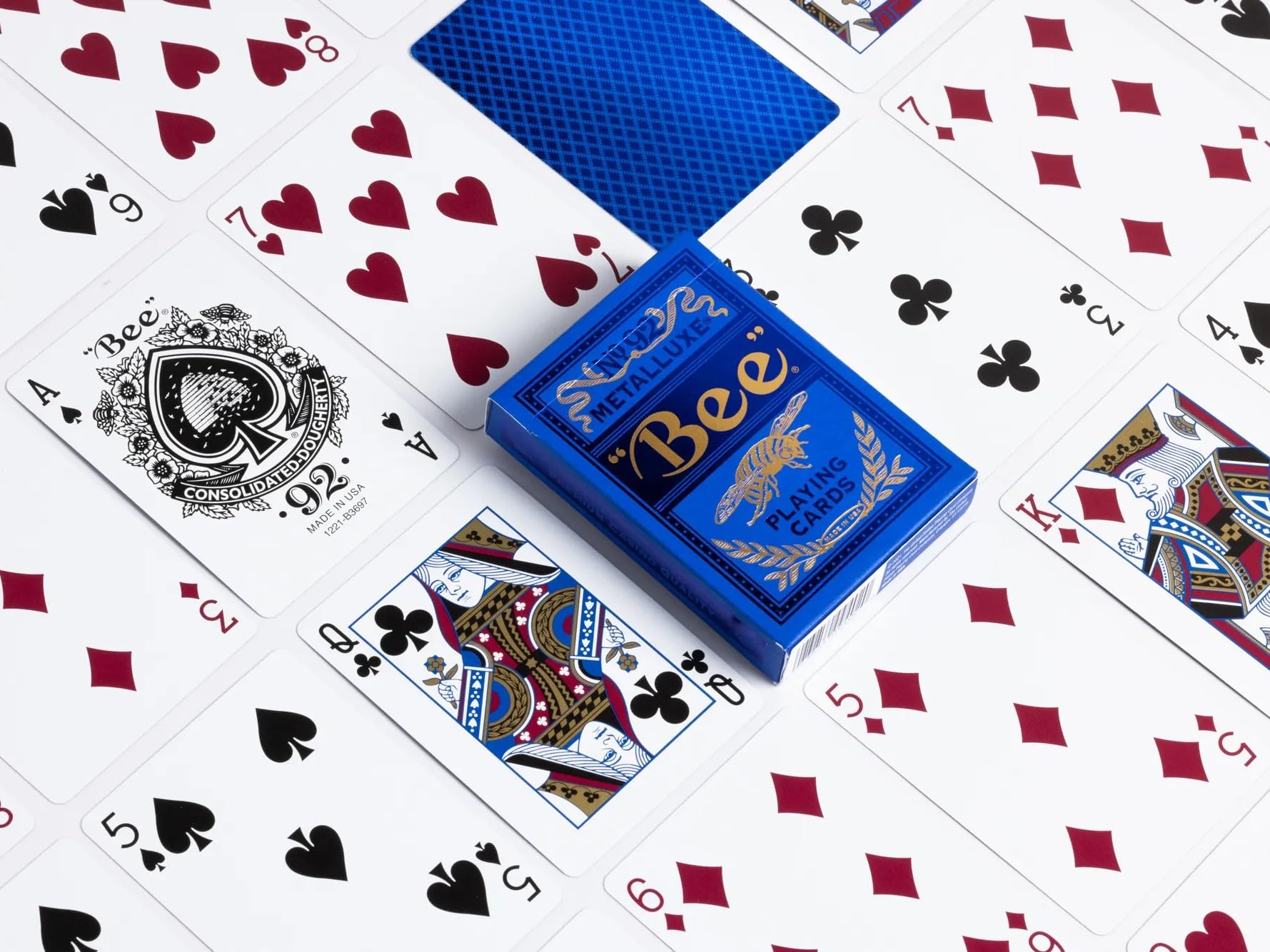 Amazon.com: bee Metalluxe Premium Playing Cards Variety Pack