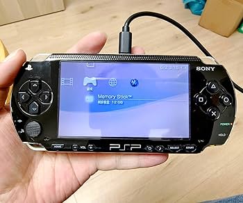 PSP2000 ソフト×2 メモリースティック 充電器 ケース付 PSP2000 ソフト