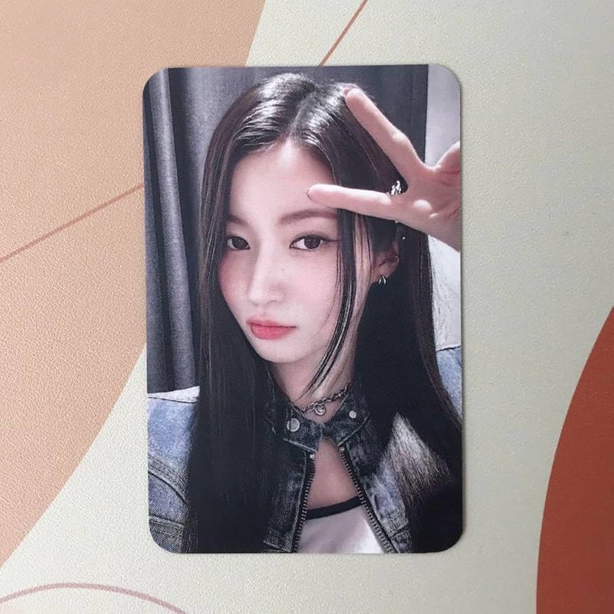 Amazon.co.jp: BABYMONSTER sheesh サノク ベビモン アサトレカ1枚