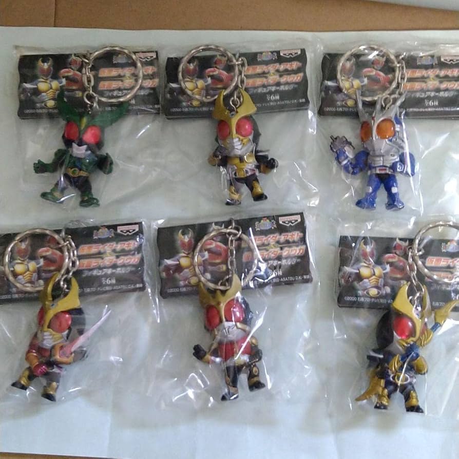 Amazon.co.jp: 仮面ライダーアギト＆クウガ フィギュアキーホルダー全