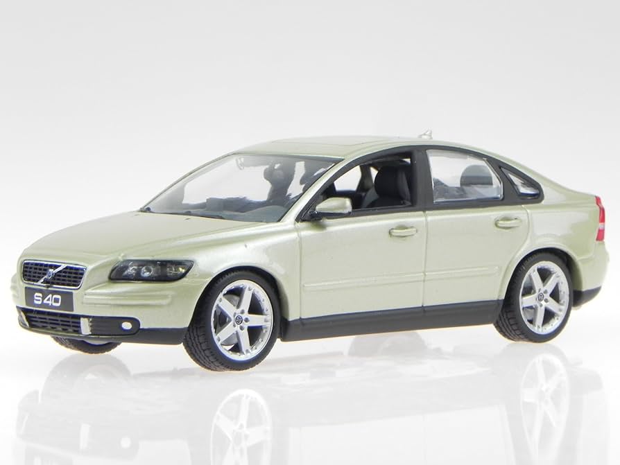 Minichamps Volvo S40 S 40 Type M 2005 Green Model Car 1:43: Amazon