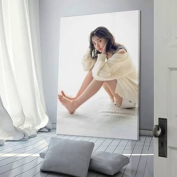 Amazon.co.jp: 遠藤さくら(乃木坂46)最新グラビア水着画像ポスター