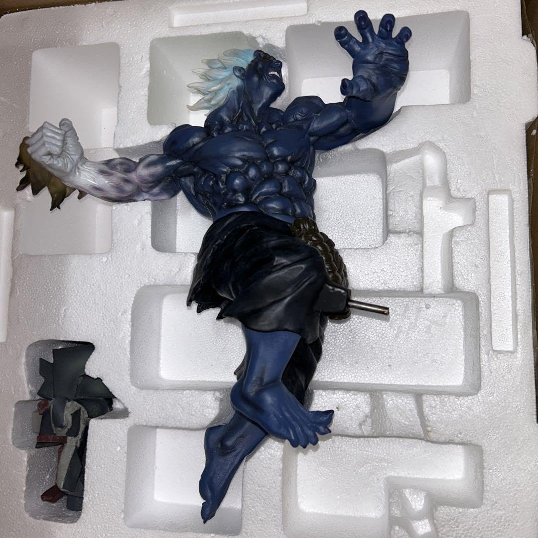 ストリートファイター 豪鬼 スタチュー 豪鬼 ストリートファイ