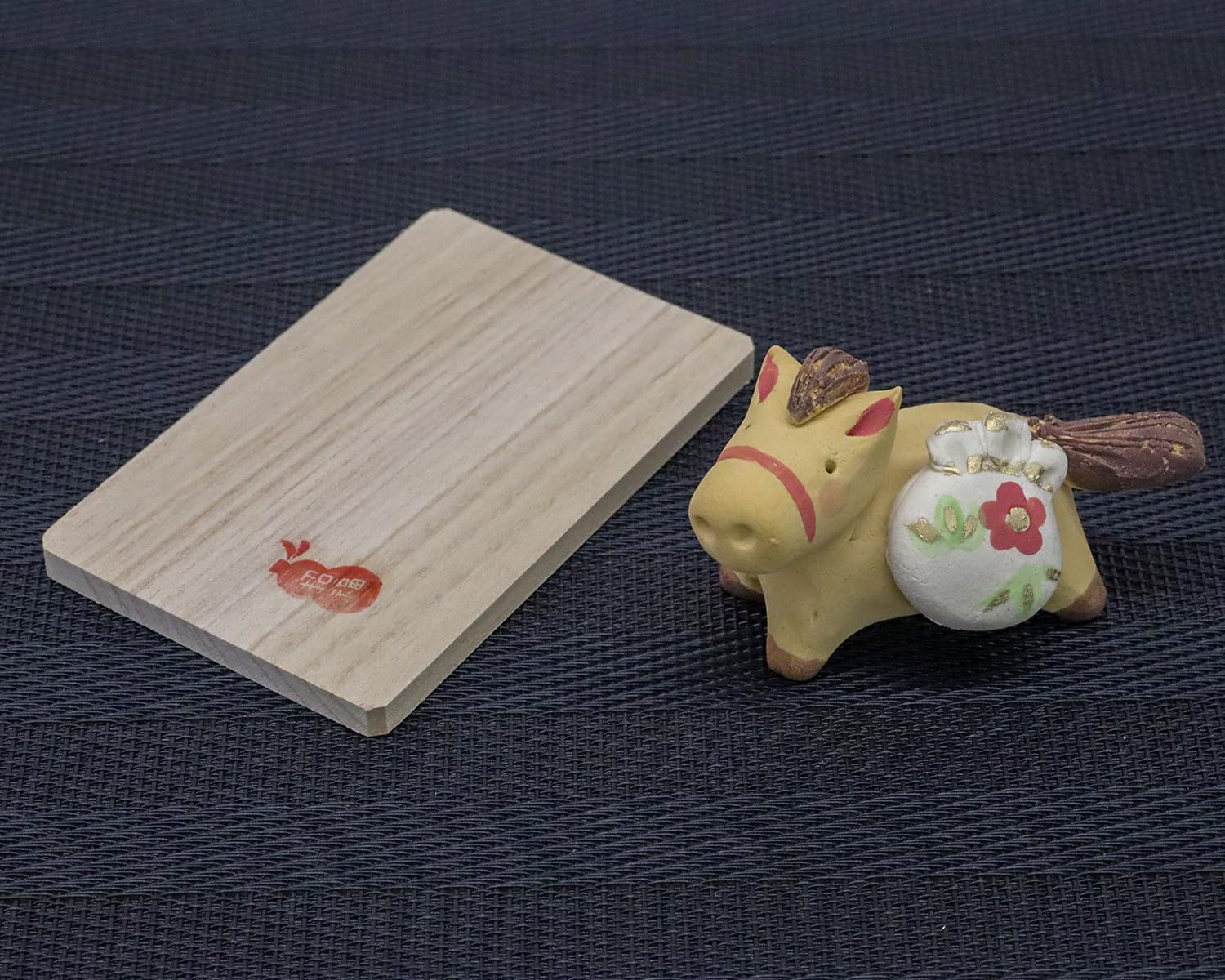 Amazon.co.jp: クラフトマンハウス 2026年(令和8年) 干支 午年 馬